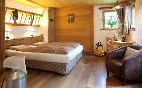 Chalet-Hotel Les Fermes De Pierre & Anna